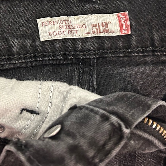 Levi’s 512 Shorts Size 8 - Picture 3 of 4